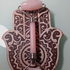 NWT Rose Quartz Cosmetic Roller